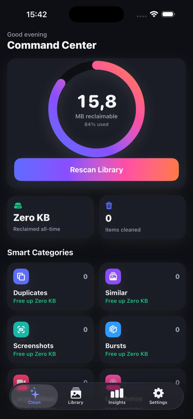 PhotosSweep Command Center in dark mode